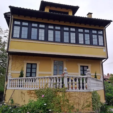 La Casona De La Vega Feriehus